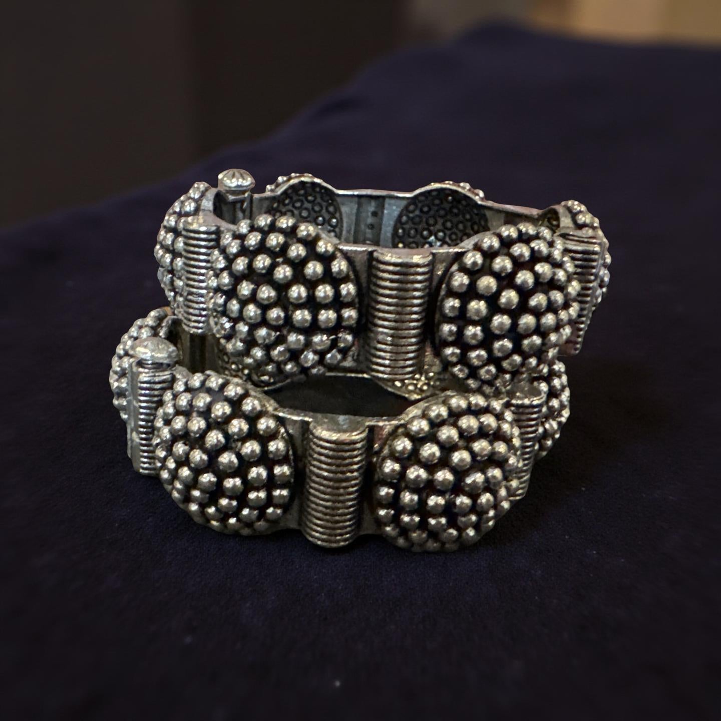 Oxidized Dual Tone Openable Kada: Ethnic Tribal Bangle