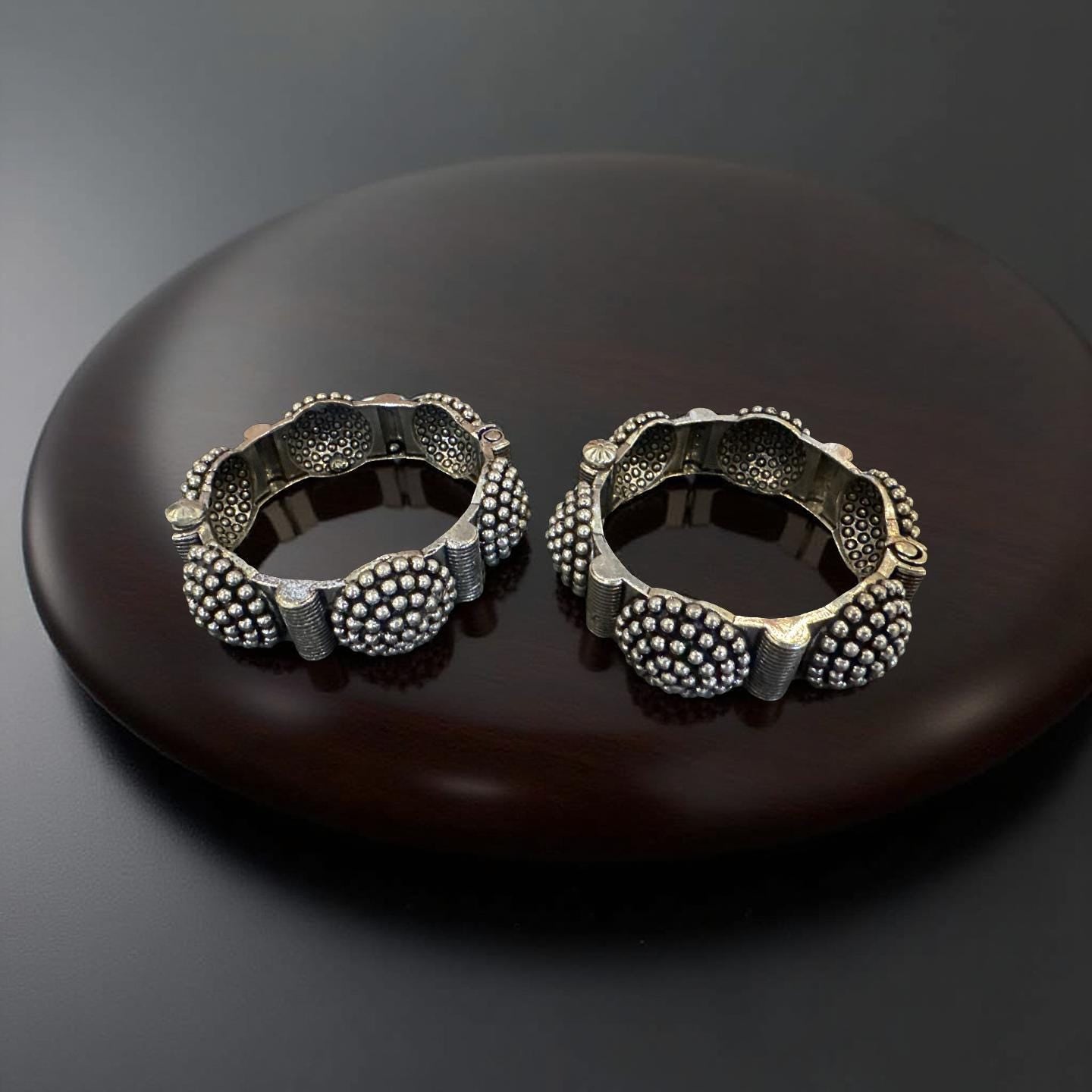 Oxidized Dual Tone Openable Kada: Ethnic Tribal Bangle