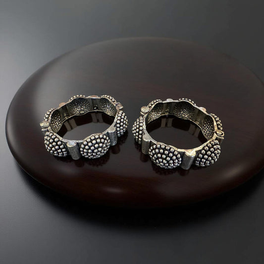 Oxidized Dual Tone Openable Kada: Ethnic Tribal Bangle